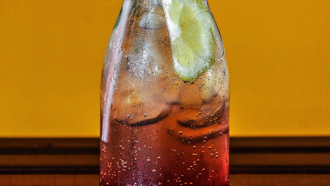 From Fall Leaves to Festive Cheers: Transitioning Drinks from Autumn to Winter